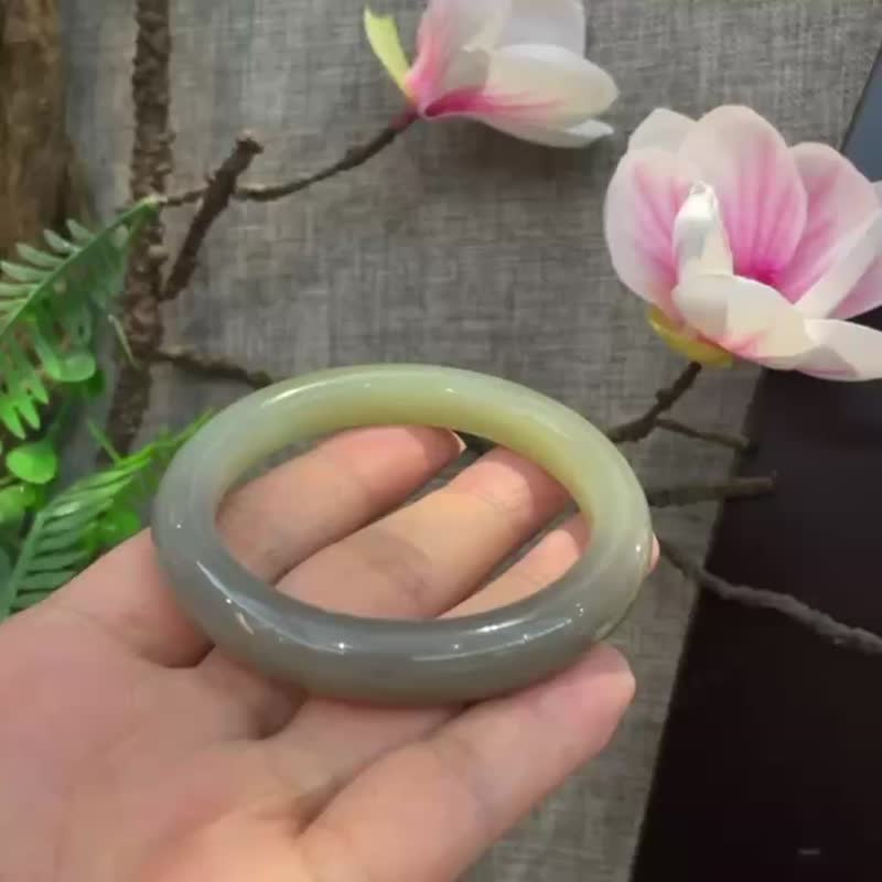 天然和田玉煙紫手鐲  圈口57.6mm 玉質細膩溫潤 - 手鍊/手環 - 玉石 