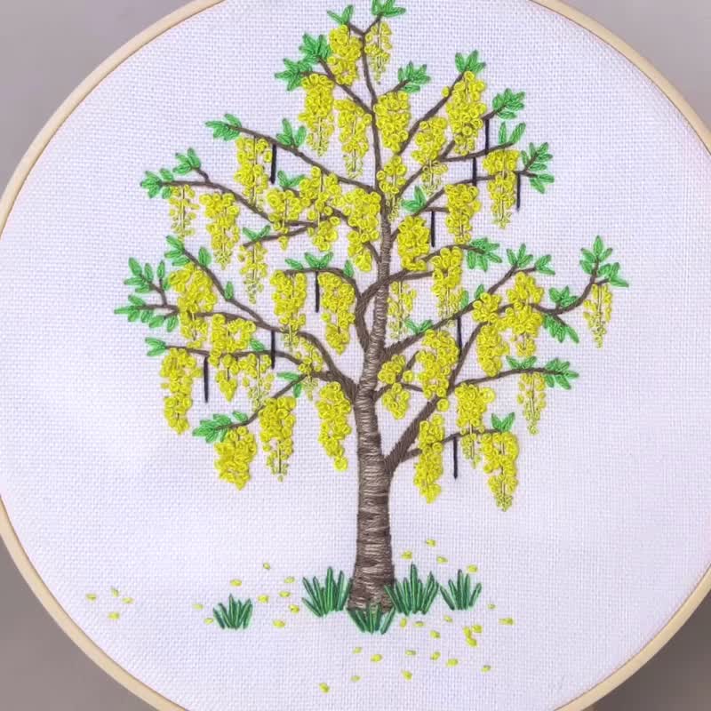 DIY The blossom golden shower tree embroidery kit on the white background fabric - Knitting, Embroidery, Felted Wool & Sewing - Other Materials Yellow