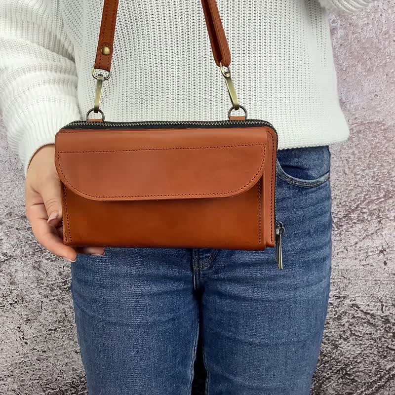 Handmade genuine leather crossbody purse bag / Leather iPhone wallet for women - 側背包/斜背包 - 真皮 咖啡色