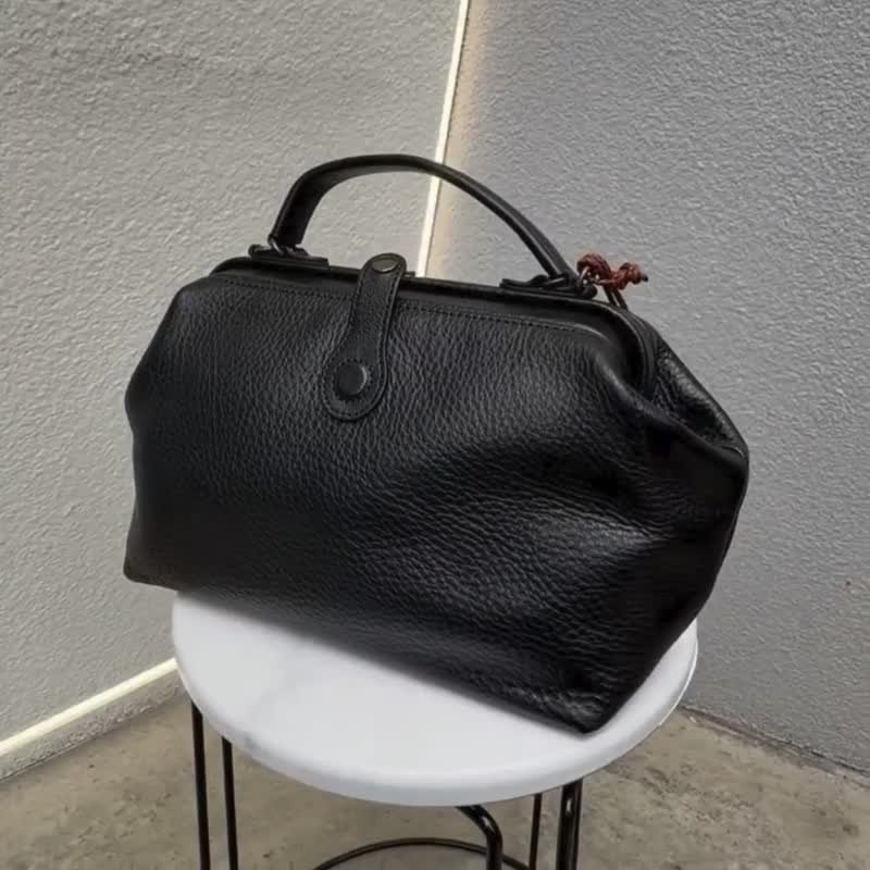 Atelier nuu parcel mist 迷你杜勒斯包 黑色 日本豐岡鞄 - 側背包/斜背包 - 其他材質 