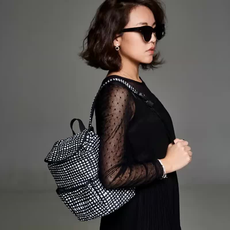 迷你都會包 | 拼拼格子 (兒童後揹包 防走失包) - 防走失/兒童背包 - 防水材質 黑色