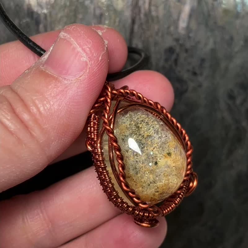 黃綠 幽靈水晶 / 水晶吊墜/ 含皮繩 /銅線編織 藝術編織 - 項鍊 - 水晶 黃色