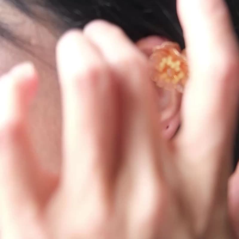 綻放之時/ 冰島罌粟不對稱多way耳環 / 奧蘭治皇家橘 / 手工原創 - 耳環/耳夾/耳骨夾 - 樹脂 橘色