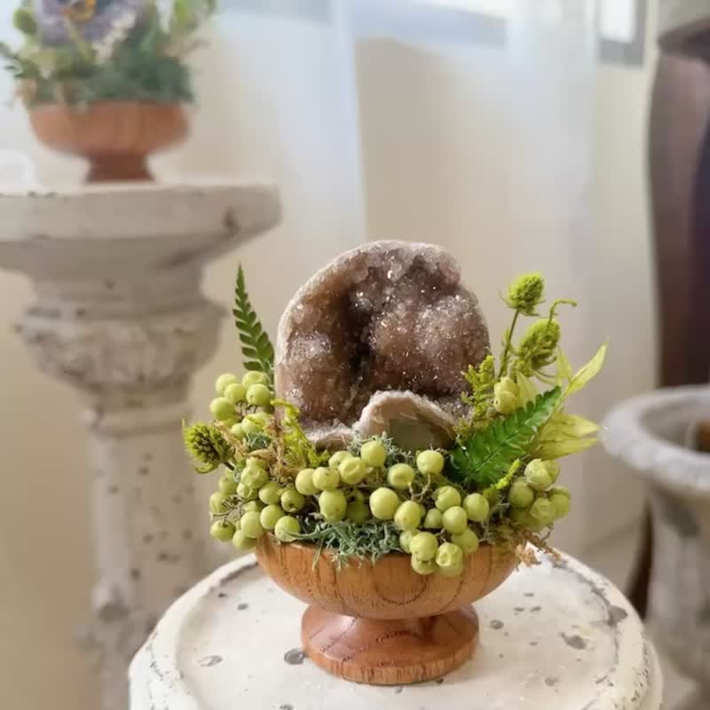 咖紅彩晶 水晶 晶鎮 窩窩 迷你小財庫。 微景觀永生葉材 綠植栽 - 盆栽/植栽 - 水晶 咖啡色