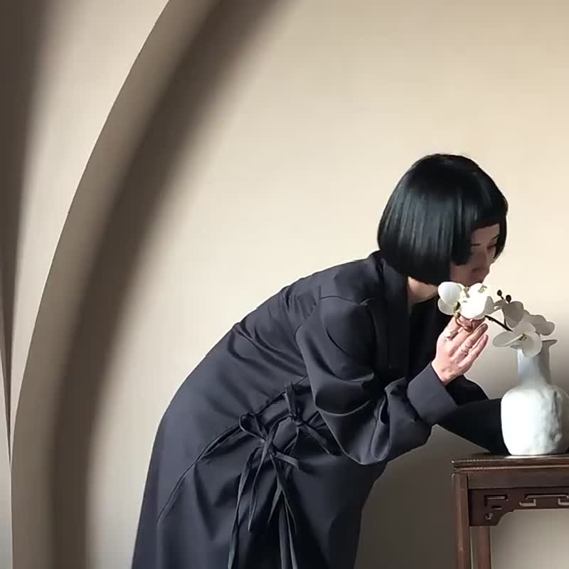 黑灰色 日系和服式斜襟係帶洋裝 高級感禪意寬鬆連身裙 可做外套 - 洋裝/連身裙 - 聚酯纖維 灰色