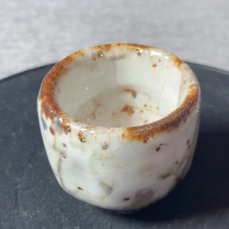開片系列-鼠志野鎏金杯-余華宇老師手作-容量約60ml - 茶壺/茶杯/茶具 - 陶 