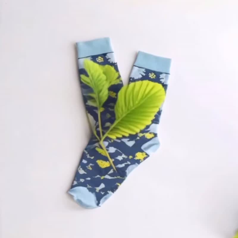 蕨織緹花中筒襪 - 過溝菜蕨 | 襪子 女生禮物 百搭 蕨類 植物 - 襪子 - 聚酯纖維 綠色
