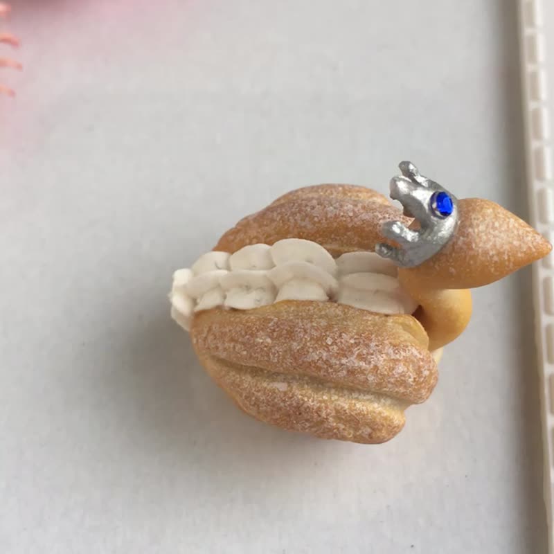 天鵝王子泡芙 耳環 單支 單顆 仿真食物 - 耳環/耳夾/耳骨夾 - 黏土 黃色