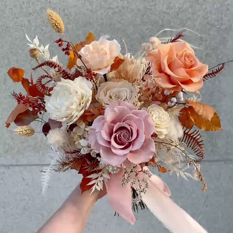 YUNYUN【Autumn Color】Eternal Corsage & Large Eternal Bouquet - ช่อดอกไม้แห้ง - พืช/ดอกไม้ สีส้ม