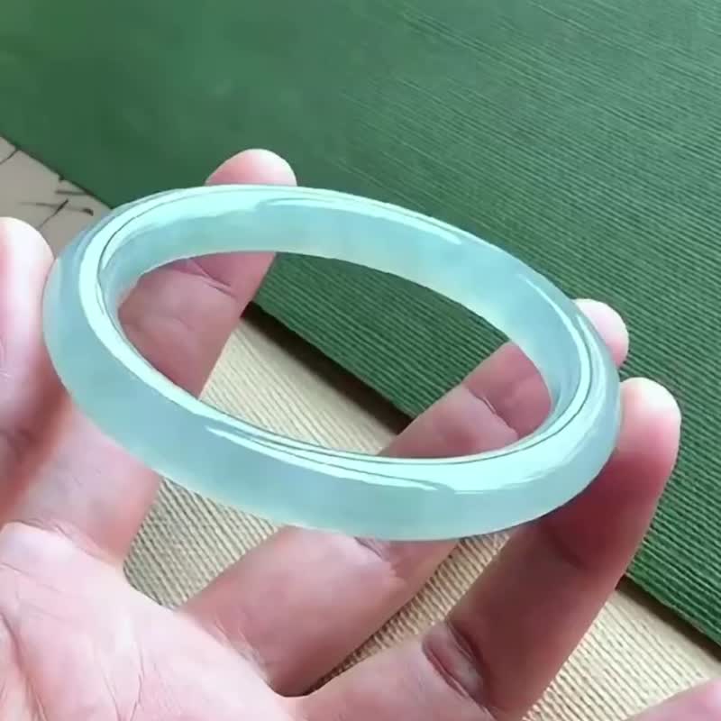 冰種翡翠天然翡翠玉鐲 A玉手鐲玉鈪 • 冰種晴藍翡翠圓鐲 - 手鍊/手環 - 玉石 藍色