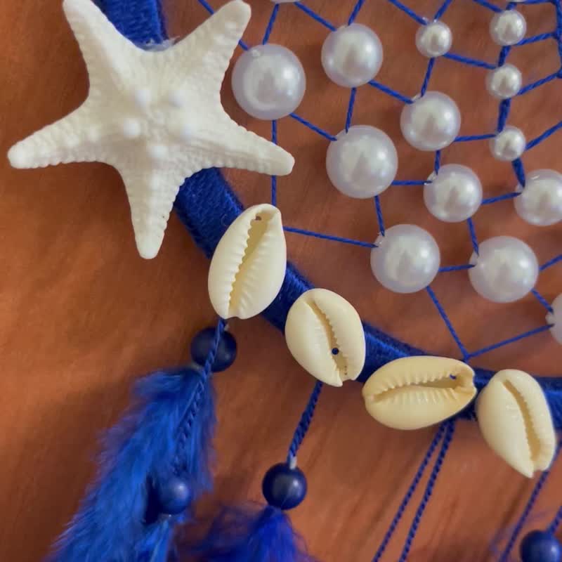 Blue Ocean Dreamcatcher With Seashells And Pearls Wall Decor For Bedroom - ตกแต่งผนัง - งานปัก สีน้ำเงิน