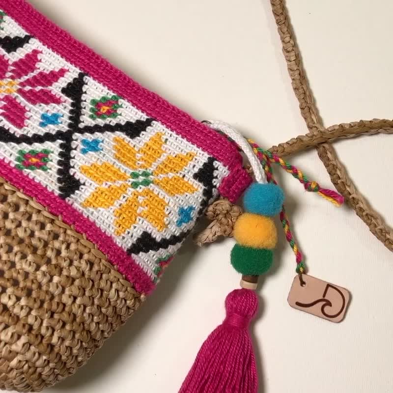 Handwoven Bag - Coastal Amis Totem - กระเป๋าแมสเซนเจอร์ - ผ้าฝ้าย/ผ้าลินิน หลากหลายสี