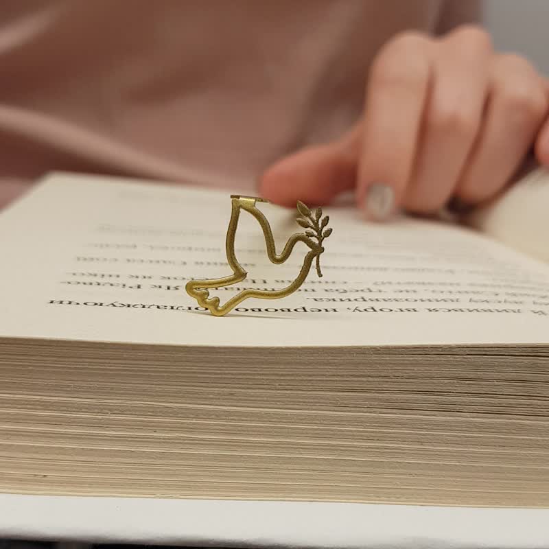 Dove of Peace Bookmark | Small Bookish Gift for Peace Lovers - 書籤 - 其他金屬 金色