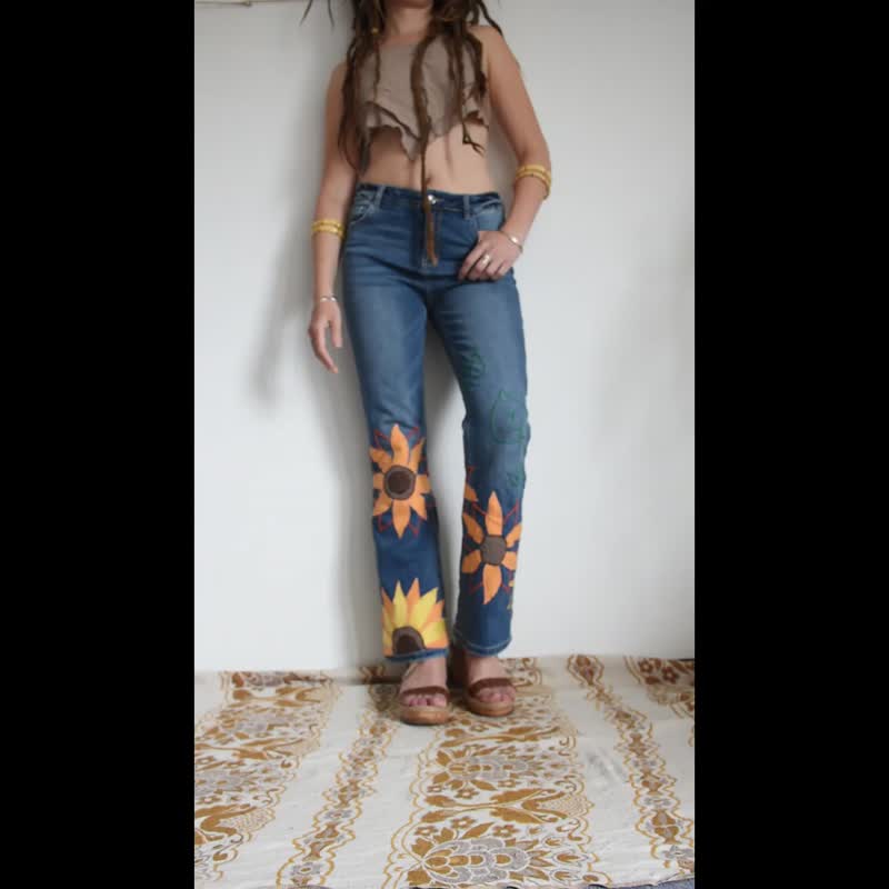 Sunflower hippy jeans, patchwork pants with flowers - กางเกงเลกกิ้ง - ผ้าฝ้าย/ผ้าลินิน สีน้ำเงิน