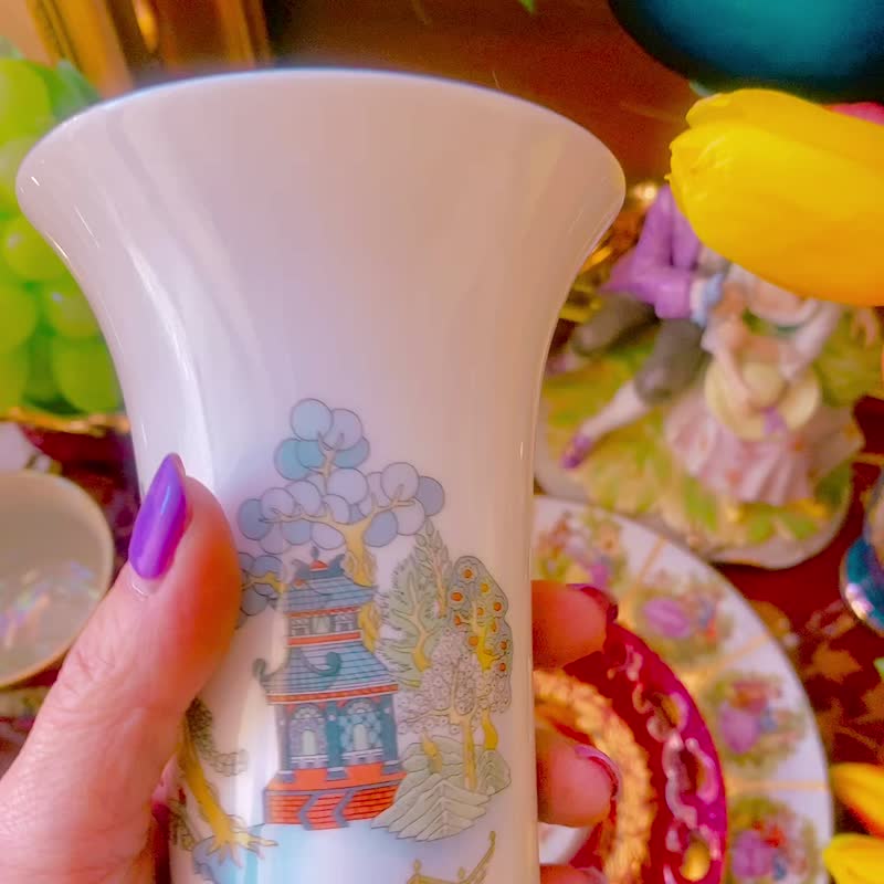 英國製 Wedgwood 手繪花瓶 花器 筆筒 庫存品 母親節送禮 - 花瓶/花器 - 瓷 多色
