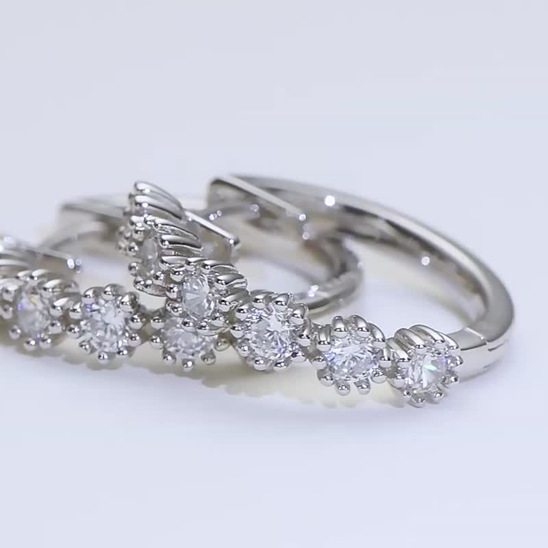 Moissanite Moissanite 1 carat engagement flower bud diamond ring Taipei store Cu - Earrings & Clip-ons - Other Materials 