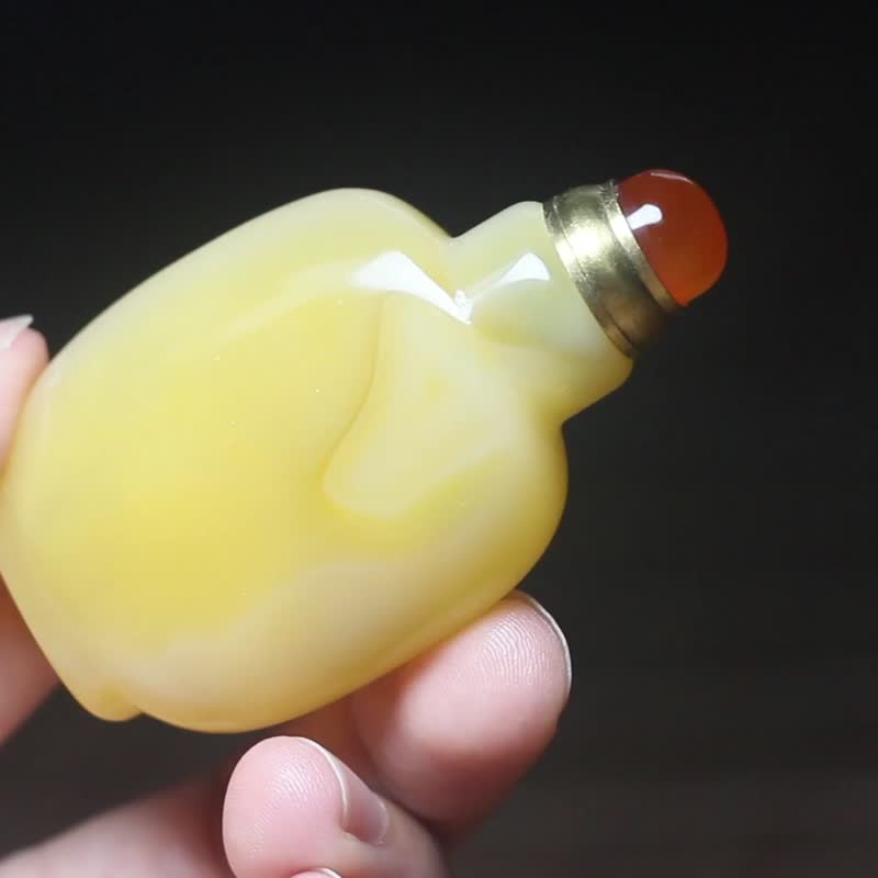 [Snuff Bottle] Natural Agate Snuff Bottle Small Capacity/Portable Bottle/Purely Handmade - น้ำหอม - หยก สีเหลือง