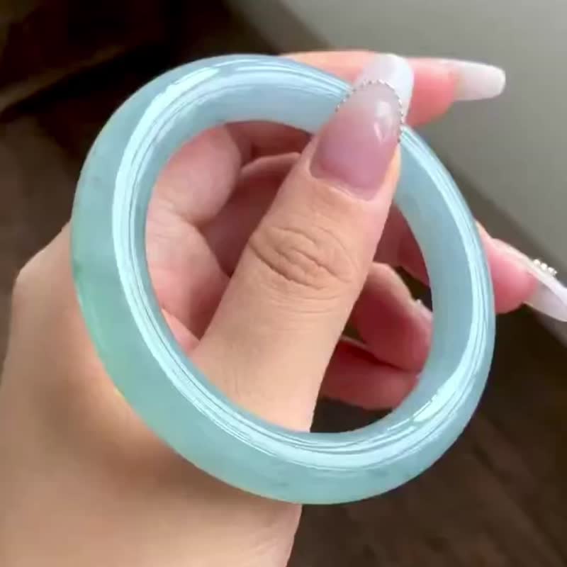 冰種翡翠天然翡翠玉鐲A玉手鐲 玉鈪 • 冰種湖藍綠翡翠圓鐲 - 手鍊/手環 - 玉石 藍色
