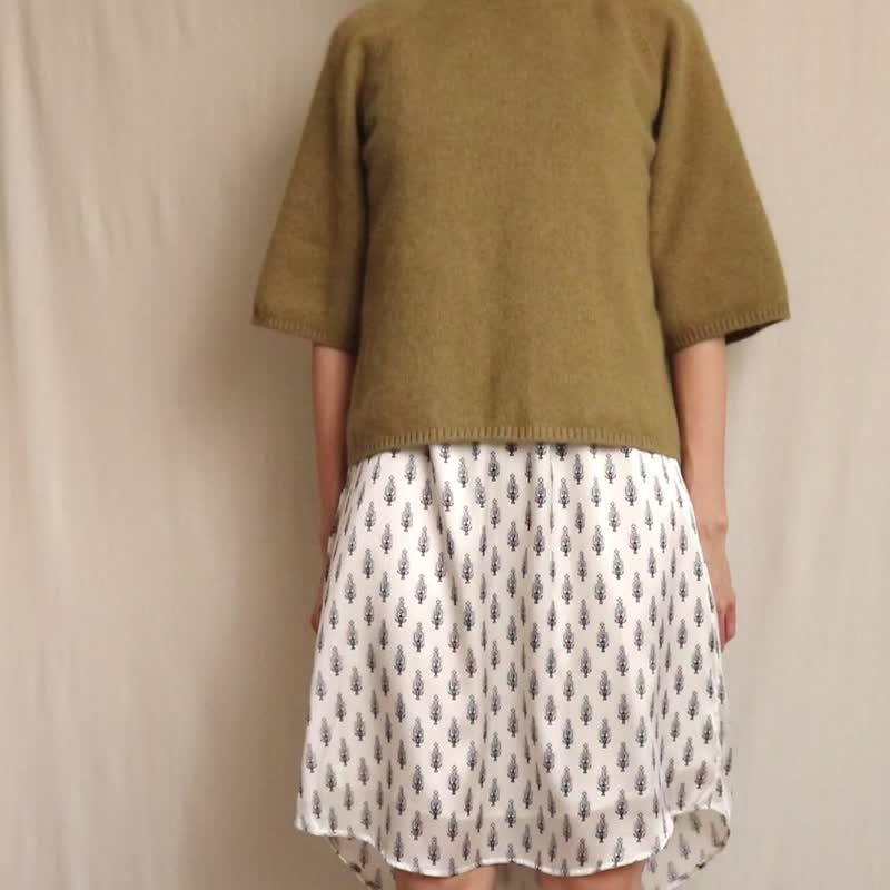 [Place an order] Mustard green three-quarter sleeve simple knitted sweater - สเวตเตอร์ผู้หญิง - ขนแกะ 