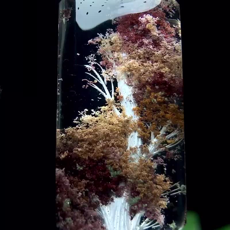 天然彩幽靈內雕發財樹吊墜   幽靈招財闢邪彩幽靈具有提神醒腦 - 擺飾/家飾品 - 水晶 