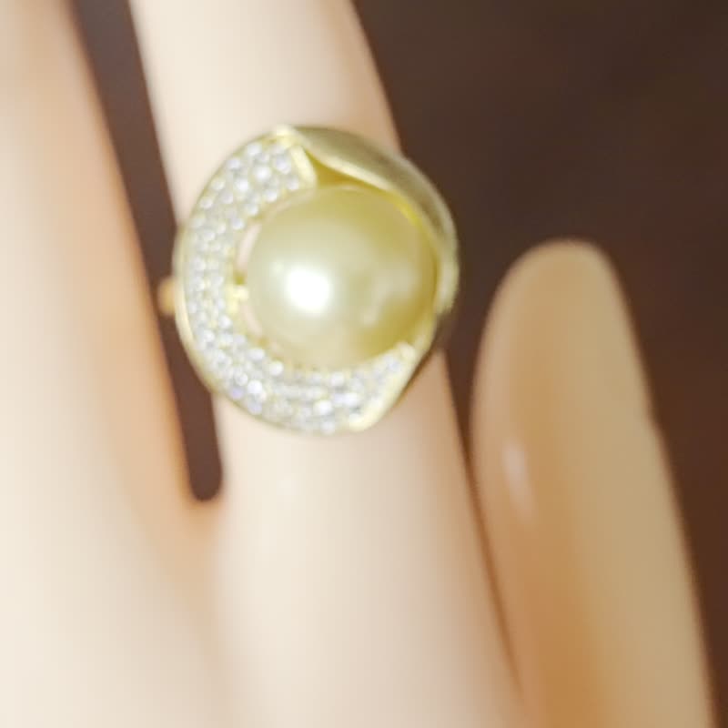 草帽 天然海水珍珠 南洋金珠 滿鑲晶體 純銀 戒指 - 戒指 - 珍珠 金色