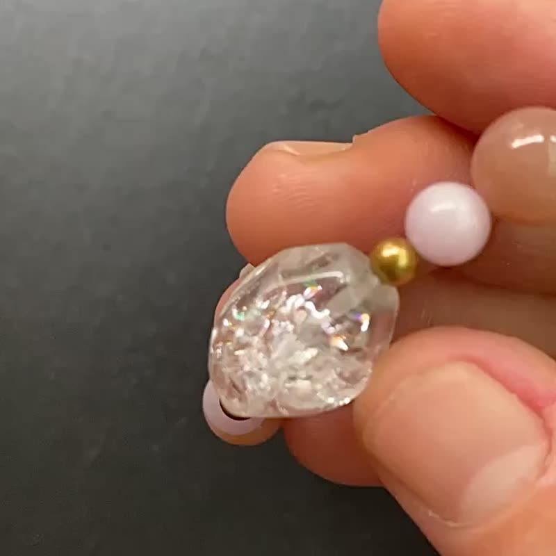粉月光x紫鋰輝石x奶油藍光月x彩紅白水晶 黃銅手鍊 - 手鍊/手環 - 水晶 多色