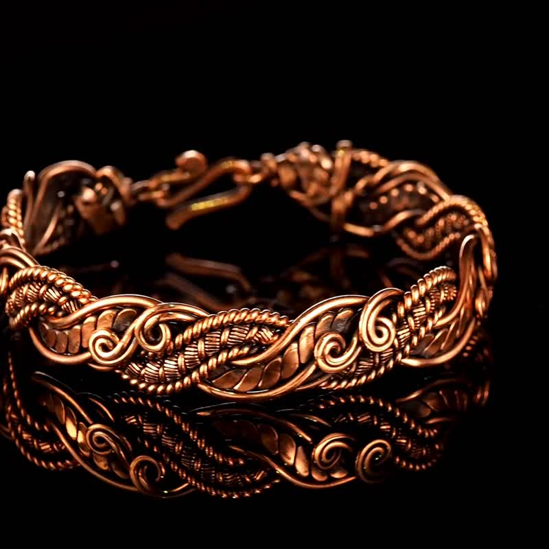 Pure copper bracelet  Unique wire wrapped metal bangle  Handmade copper jewelry - Bracelets - Copper & Brass Gold