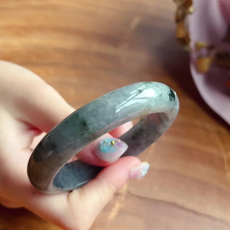 飄花翡翠手鐲 | 17.5圍 | 天然緬甸玉翡翠A貨 | 送禮 - 手鍊/手環 - 玉石 綠色