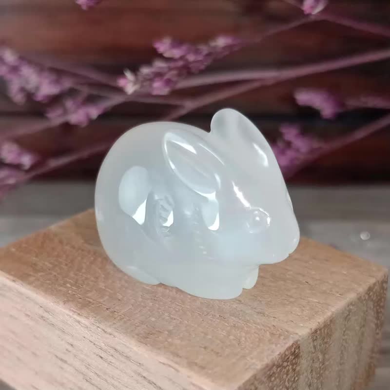 Christmas gift box|Small carvings and zodiac signs-rabbit white chalcedony - Items for Display - Jade Transparent