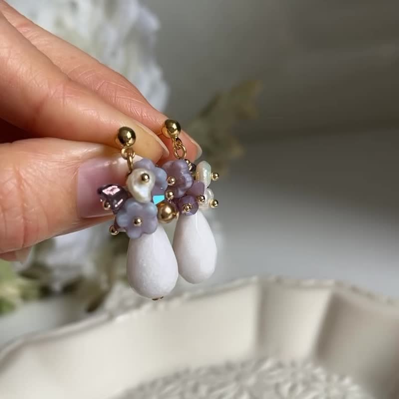 Back Garden Earrings (Vintage Purple) Ear Posts/ Clip-On Pearls/Crystal Beads/Czech Beads - ต่างหู - คริสตัล 