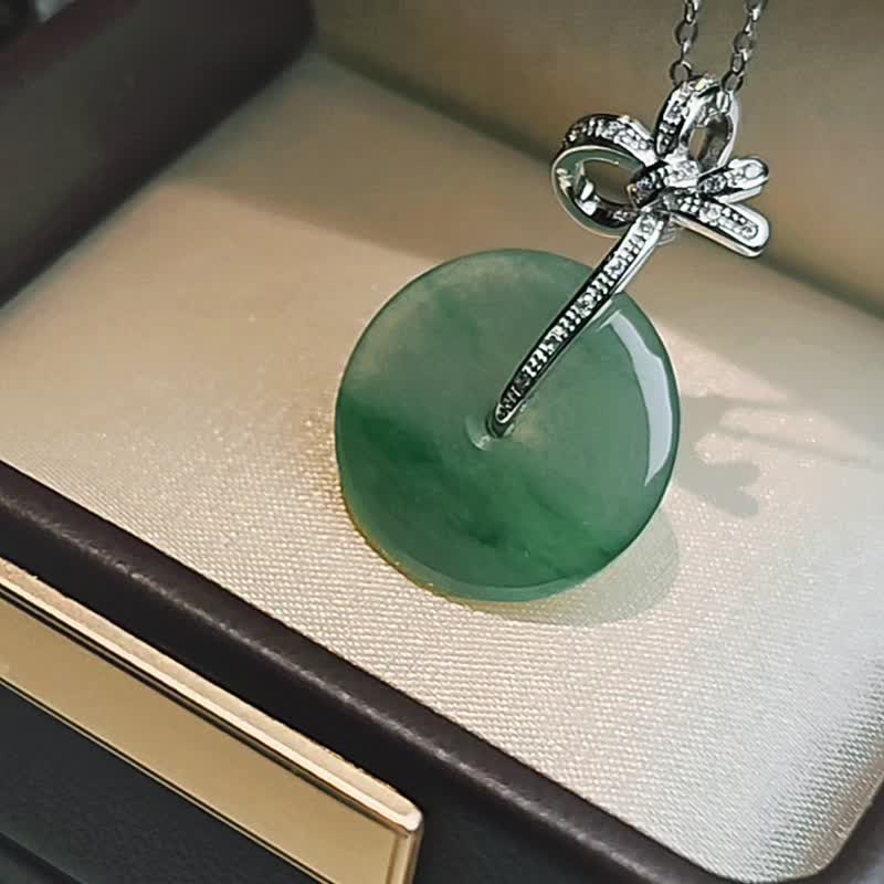 招財•順利•圓滿|冰飄綠花蝴蝶結平安扣|緬甸A翡翠純銀吊墜項鏈 - 項鍊 - 玉石 