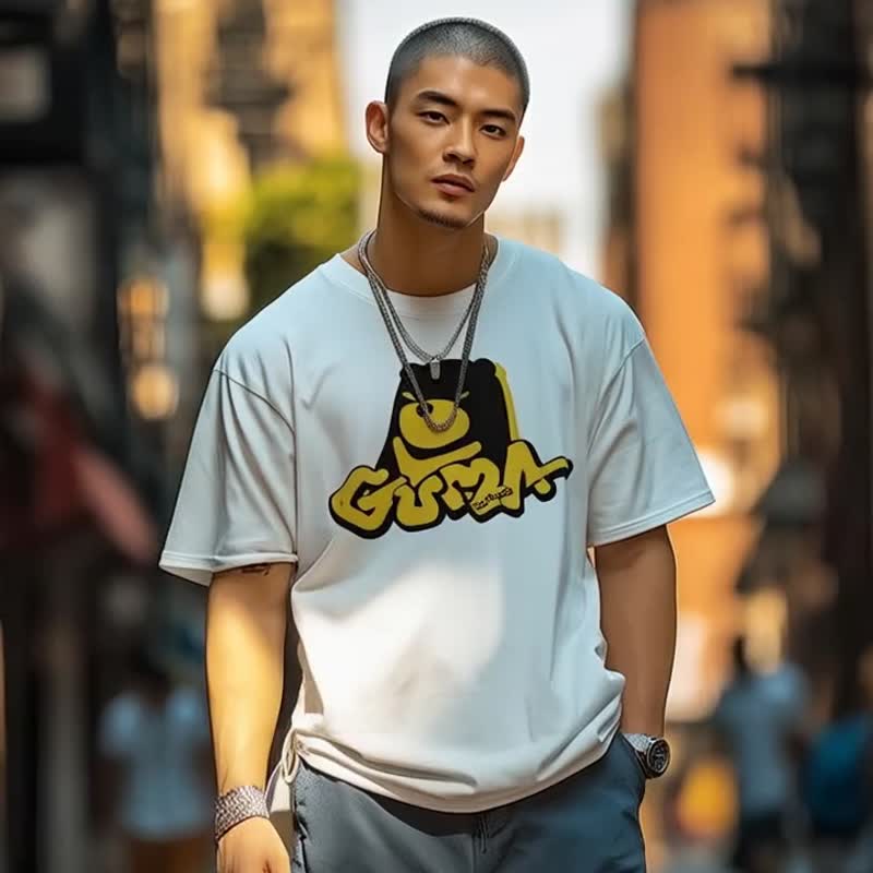 Guma系列 | 台灣黑熊 | 白色印花T Shirt | OVER SIZE - 男 T 恤 - 棉．麻 白色