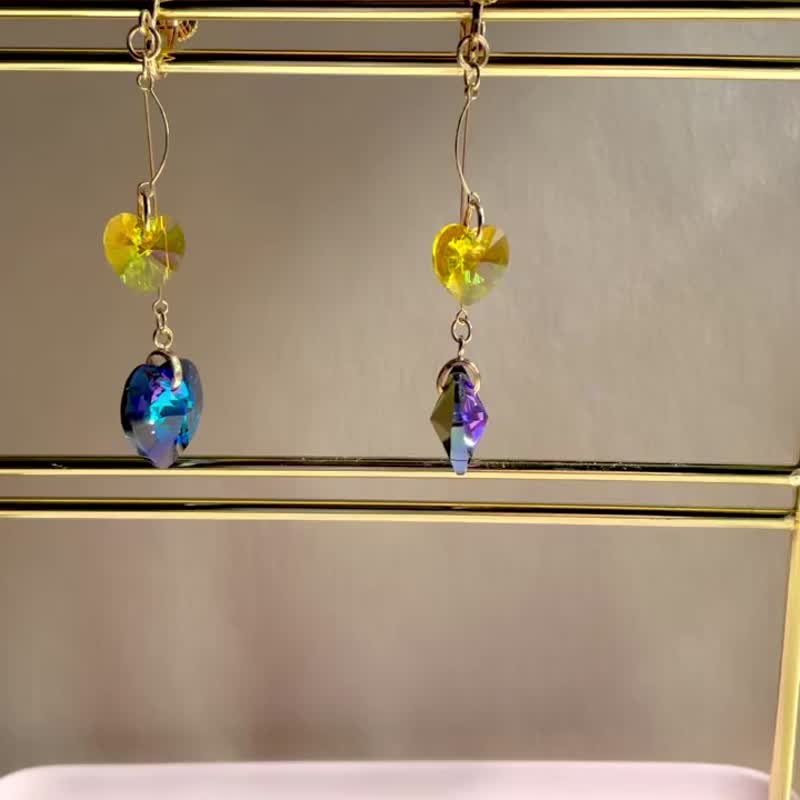 クリスタルガラスの揺れるピアス　イヤリング　青紫　黄　ハート - ピアス・イヤリング - ガラス 多色
