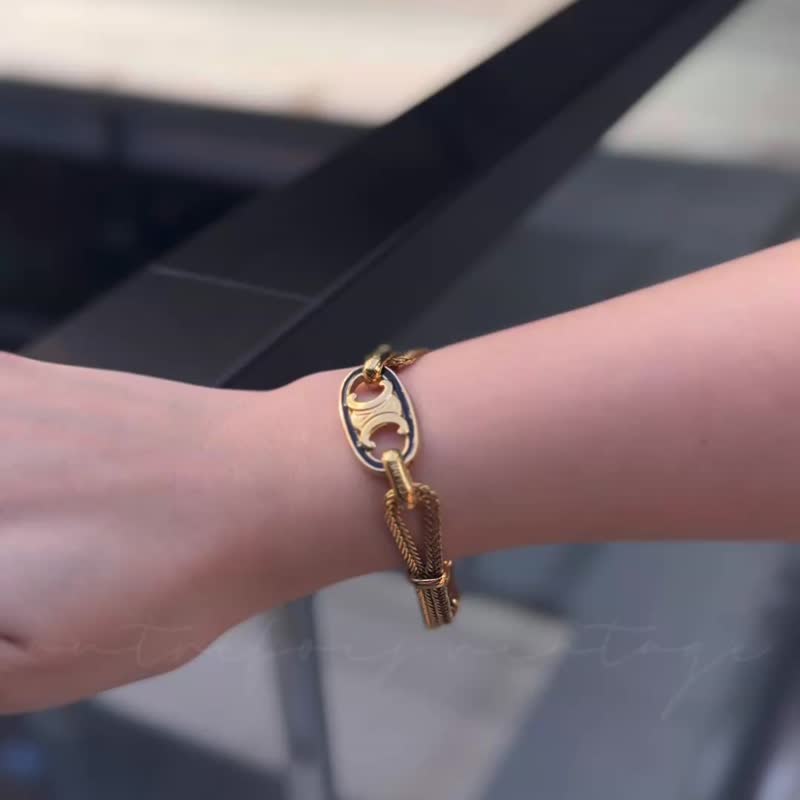 Rare and rare Celine Arc de Triomphe bracelet - สร้อยข้อมือ - โลหะ สีทอง