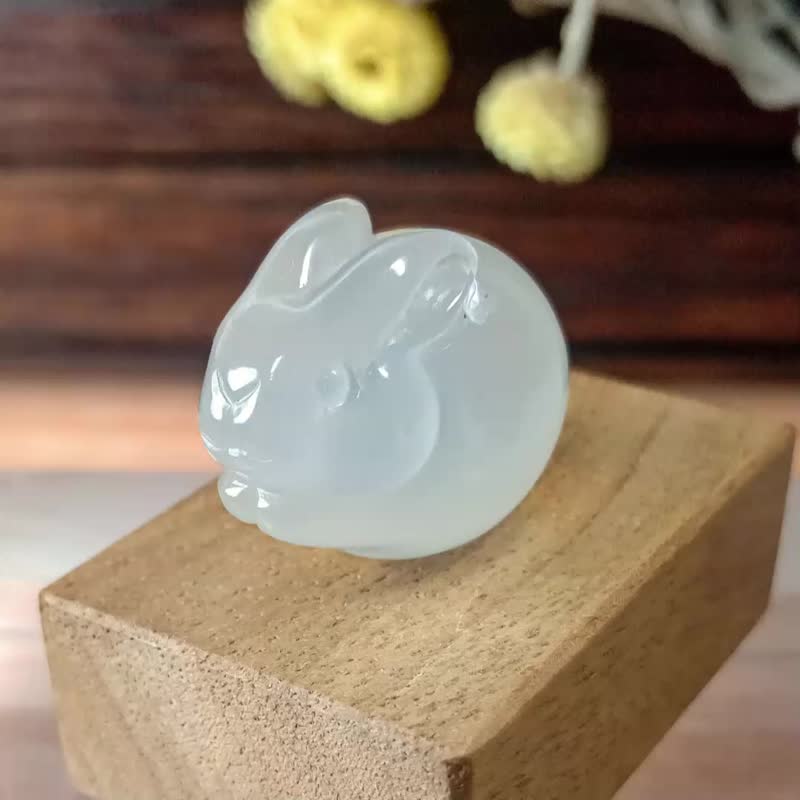 小雕件 拜年月兔-中 白玉髓/可愛小白兔 - 擺飾/家飾品 - 玉石 透明