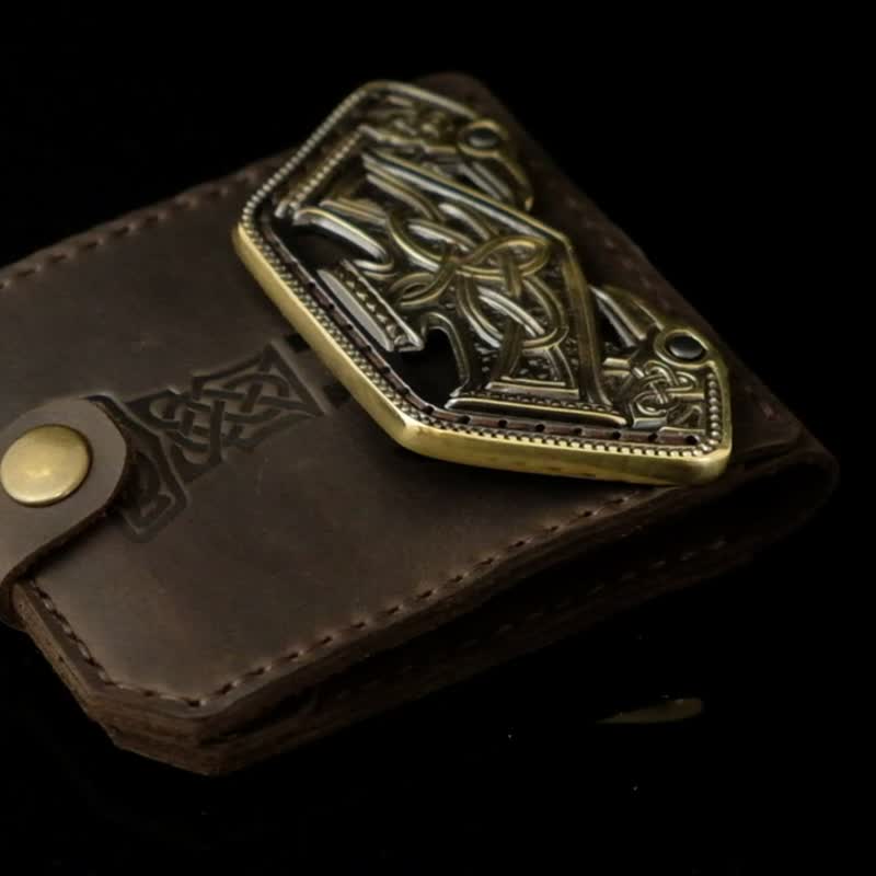 北欧レザーウォレット、バイキングスタイル、ミョルニル二つ折り財布 - 財布 - その他の素材 ブラック