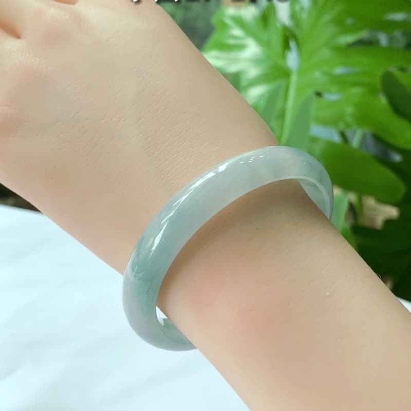 Bingyu | Ice-glutinous light blue thin imperial concubine bracelet / hand size 17-17.5 | natural grade A jadeite bracelet - Bracelets - Jade Blue