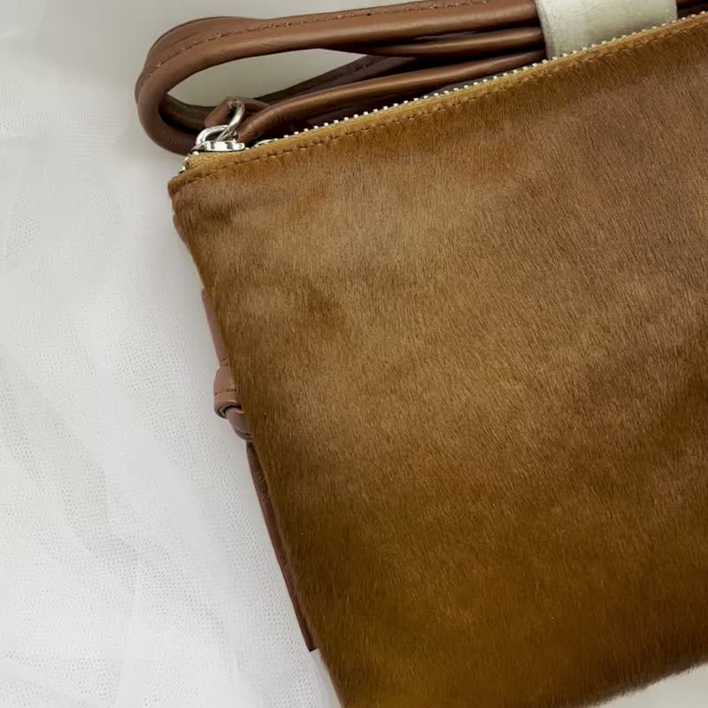 【Last One】・Caramel Double Zip Leather Bag in Cow Leather・Crème Brûlée - Messenger Bags & Sling Bags - Genuine Leather Brown
