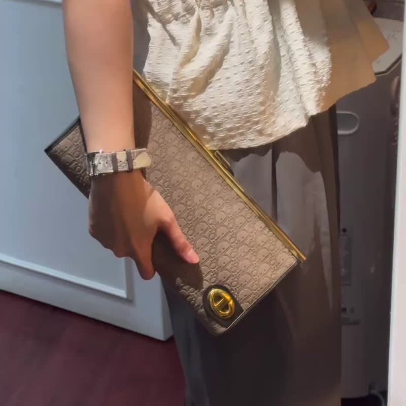 中古正品 Christian Dior 迪奧 浮雕皮革手拿包 晚宴包 clutch - 手拿包 - 真皮 灰色