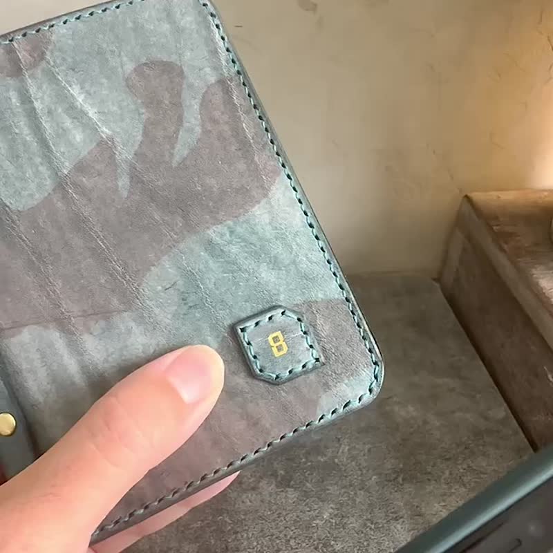 [Limited] Camouflage Coffee - NFC Function Passport Holder - กระเป๋าเดินทาง/ผ้าคลุม - หนังแท้ สีนำ้ตาล