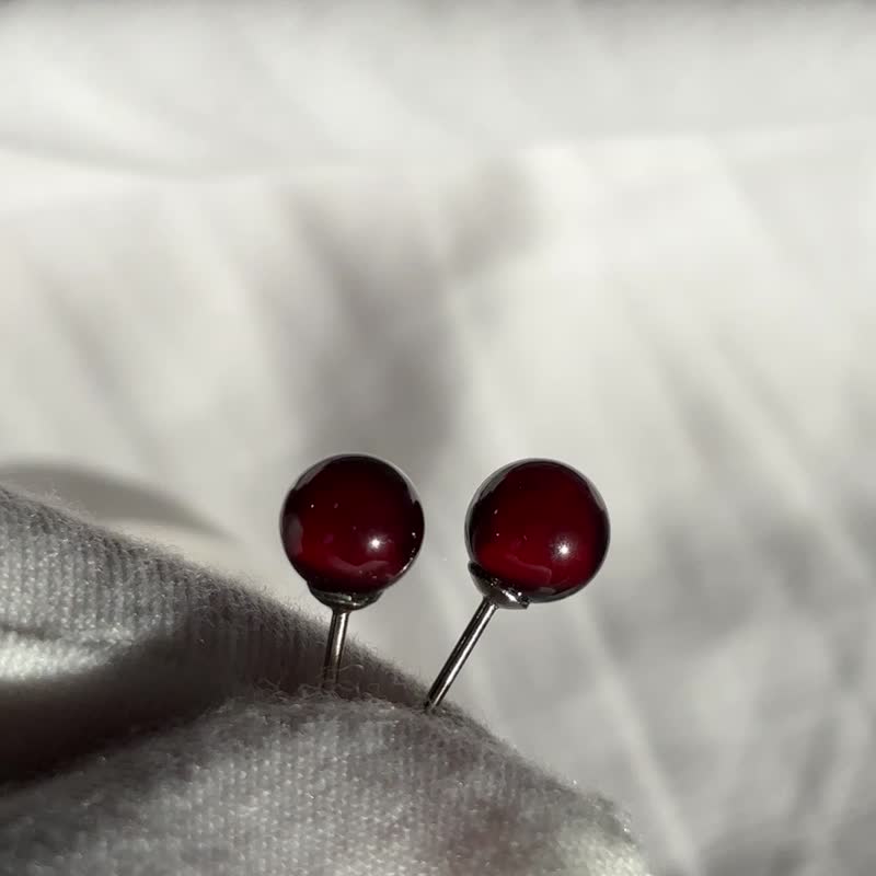 天然大顆粒 酒紅色 石榴石 耳環 耳釘 擺件 - 耳環/耳夾/耳骨夾 - 水晶 紅色