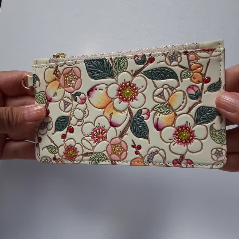 Fragment case (Plum blossoms) - ที่ใส่บัตรคล้องคอ - หนังแท้ หลากหลายสี