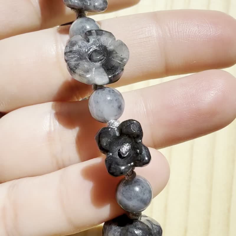 Handmade Jade Bracelet - Midnight Rose & Magnolia Bracelet - 手鍊/手環 - 玉石 黑色