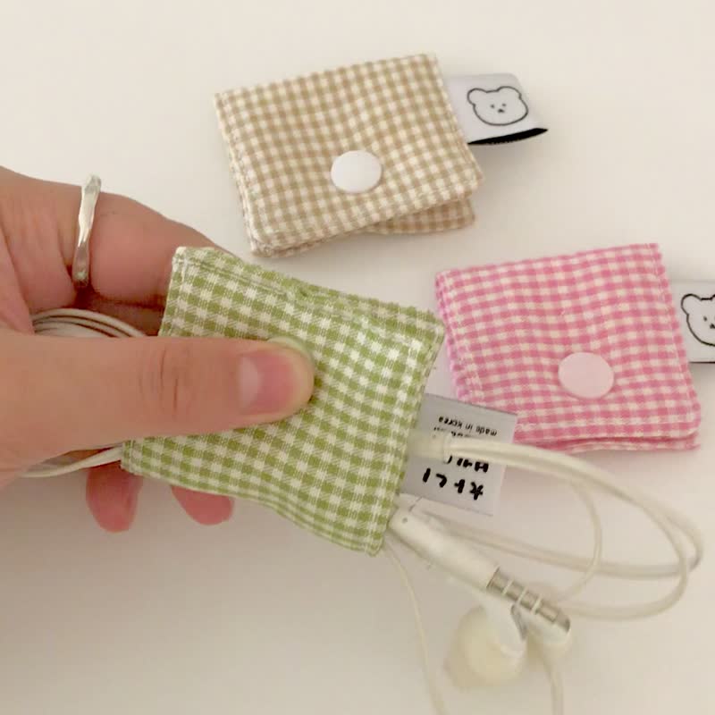 (hand-made) chanibear snug cable holder (check edition) - 捲線器/電線收納 - 棉．麻 多色