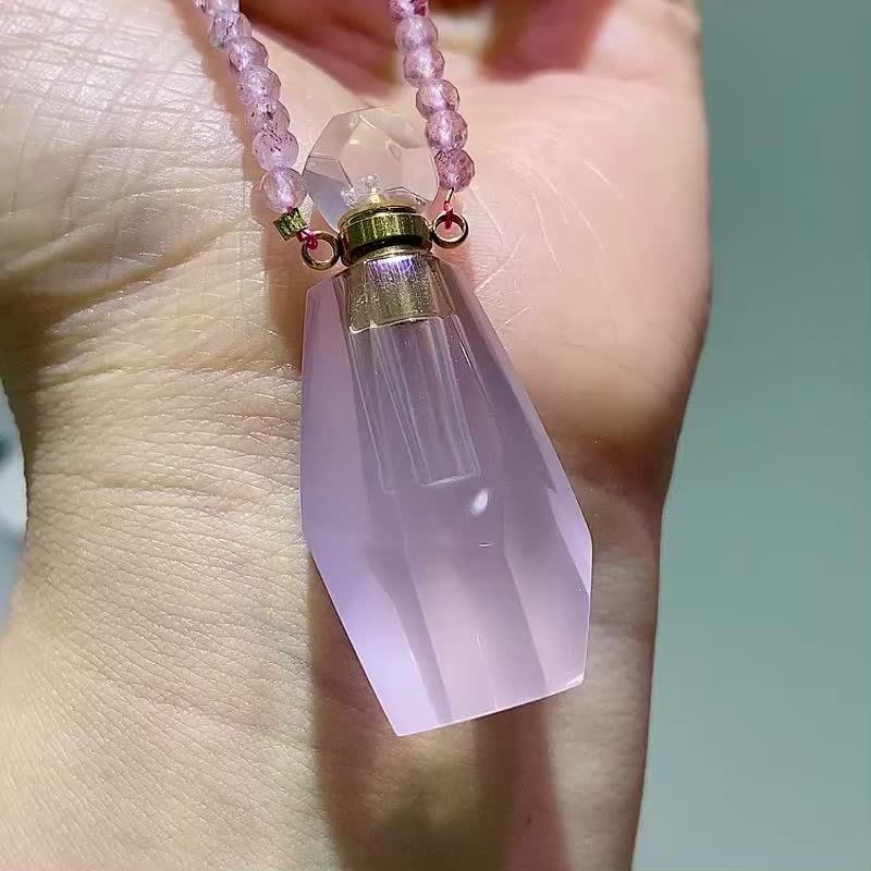 天然莫桑比剋星光粉水晶 香水瓶吊墜可裝香水全淨體 - 項鍊 - 水晶 