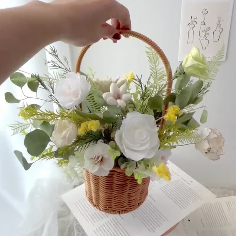 【艸踸Garden Lane Floral】Picnic style preserved flower basket - ช่อดอกไม้แห้ง - พืช/ดอกไม้ 