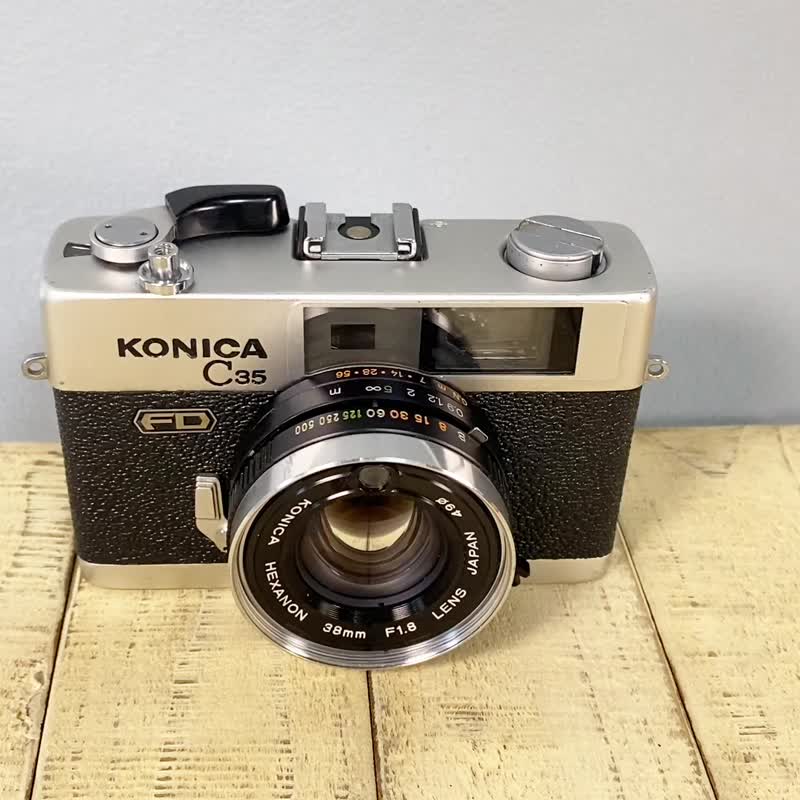 完動品】オールドフィルムカメラ コニカ KONICA C35 FD S/N179413 m047 ...