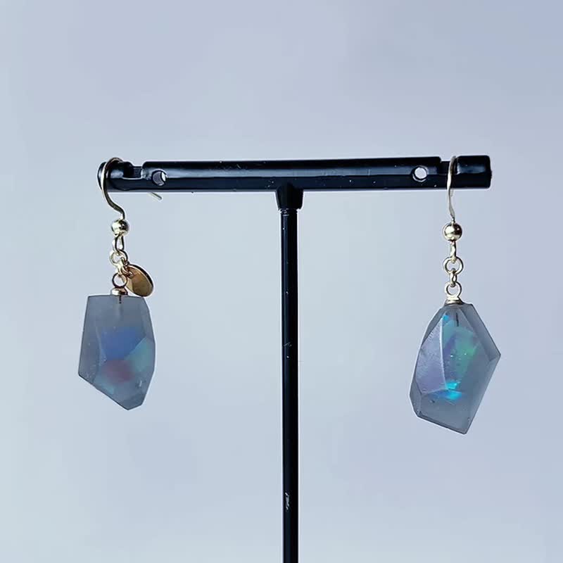 Frames Dangle Earrings / Fragment /Alice in Wonderland_Frost Blue-Gray 7-c - Earrings & Clip-ons - Resin Blue