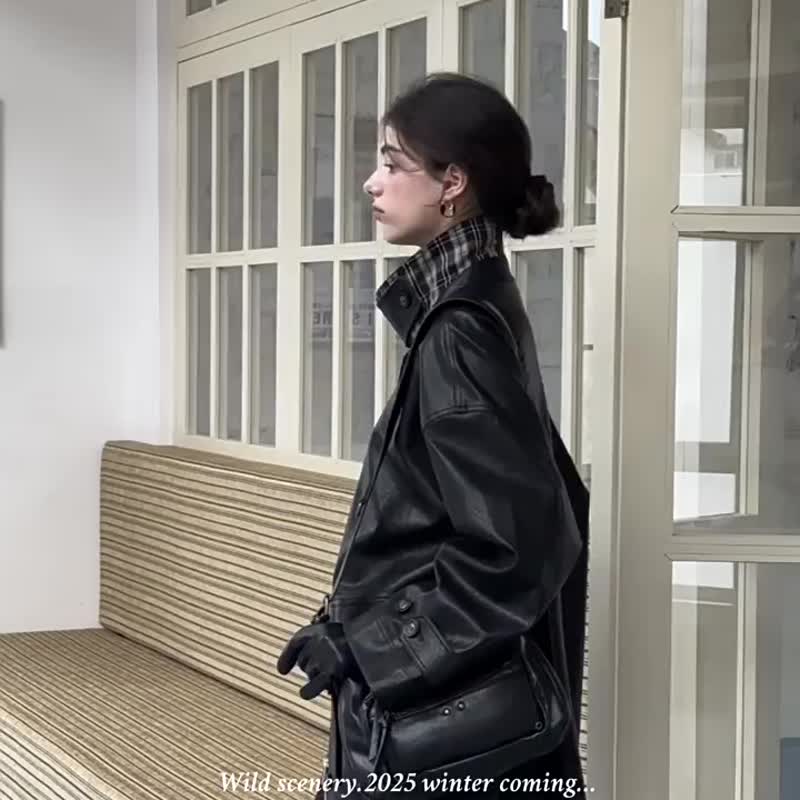 黑色 機能詩意 法式復古斑駁痕PU皮衣 格紋拼接中長款外套 - 女大衣/外套 - 人造皮革 黑色