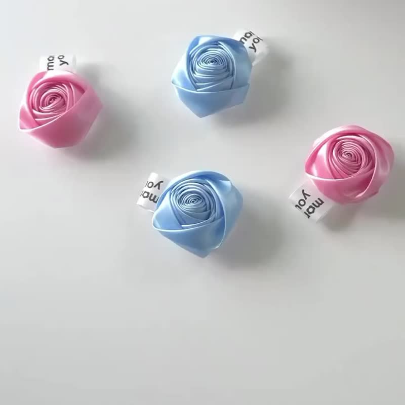 Rose Phone grip, Popsocket, Phone Holder, Griptok attached to the back of a mobile phone. - 手機/平板支架 - 絲．絹 粉紅色